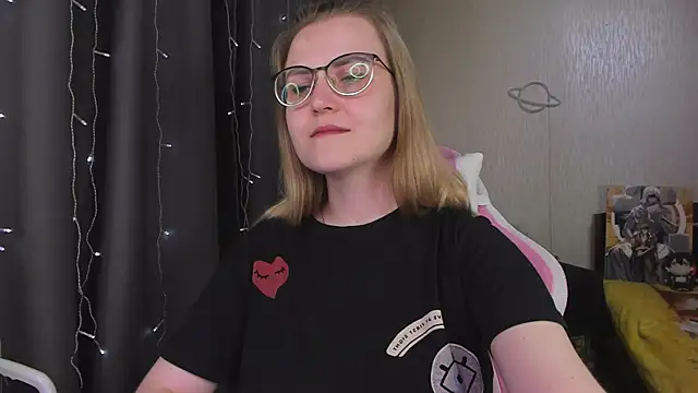 Chat +18 de MissBrightShine ao vivo