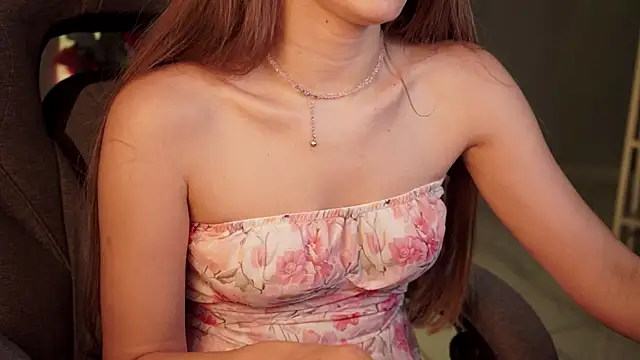 Sweet_Emilya's Live XXX Chat