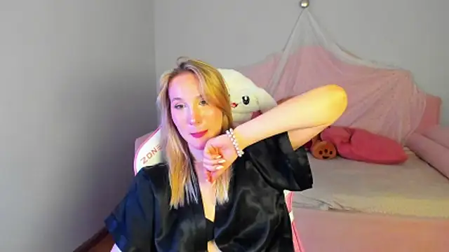 ElaraVoltage Live XXX Chat