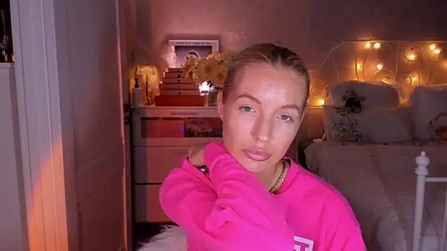 aestetick's Live XXX Chat