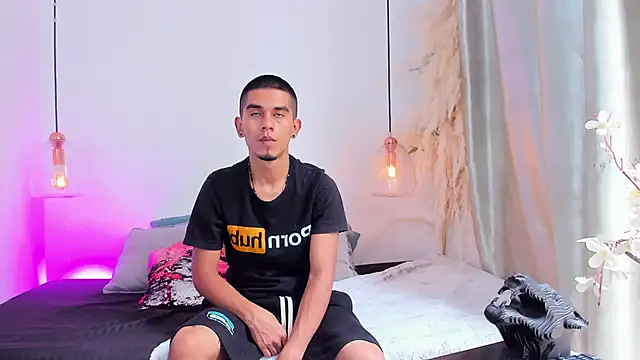 your_d0ll1 在線直播表演