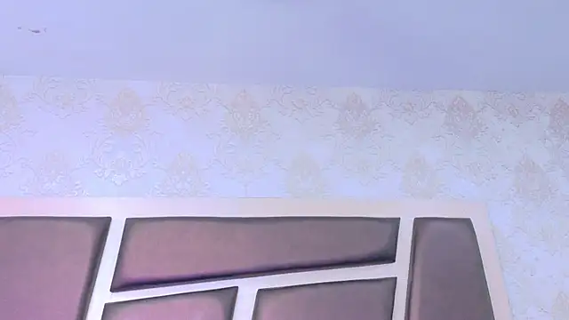 XXX chat uživo modela NicoleEsposito