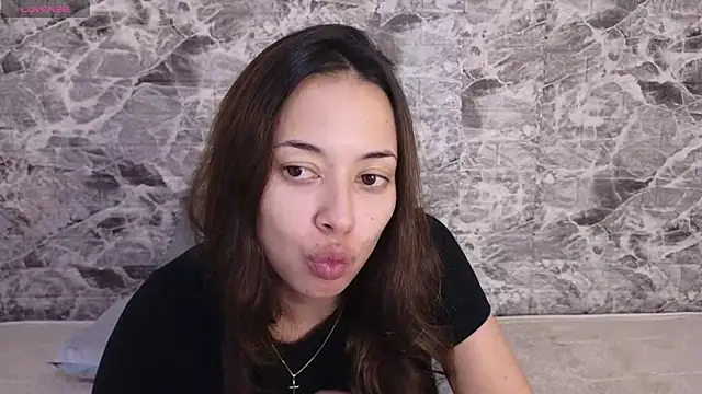 Danny_Ninaa Adlı Modelin Canlı XXX Sohbeti