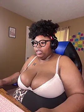 Chat XXX en directo de Chocolatebunnyxx96