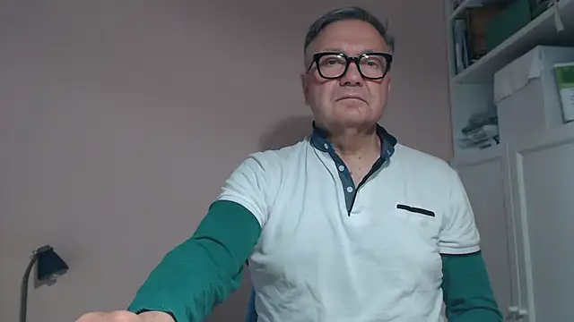 XXX chat uživo modela YOU6me