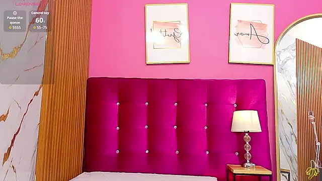 Chatroom XXX en direct de EbonyCoWorker