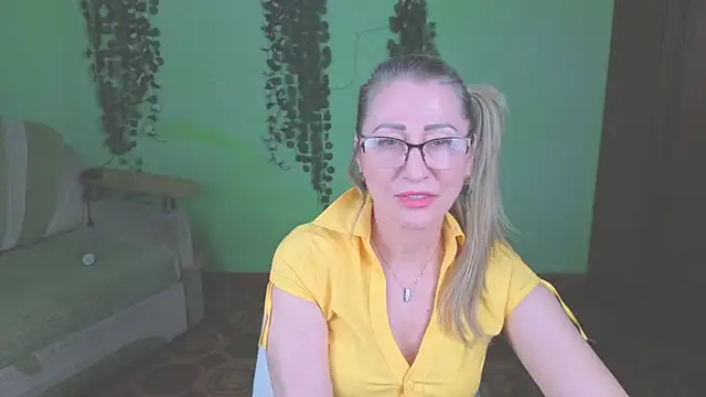 Habibi_Honeyy 网络视讯表演
