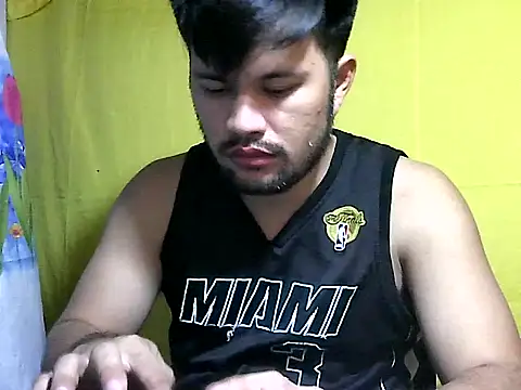 HairyHottestpinoyHandsomeのライブXXXチャット
