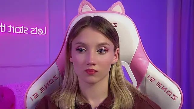 StacyEvances élő XXX-chatje