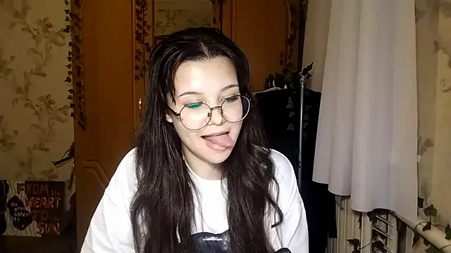 Adilily Webcam show