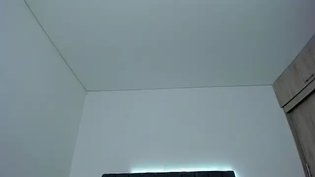 im_sarah34 élő XXX-chatje