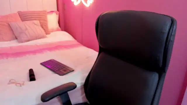 LeslieVenet's Webcam Show