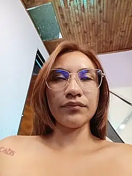 Leticia_Hinkley_ Live XXX-Chat