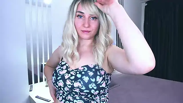 Chat XXX en directo de MilenaBlossom
