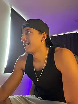 Chat XXX ao vivo de Liam_V