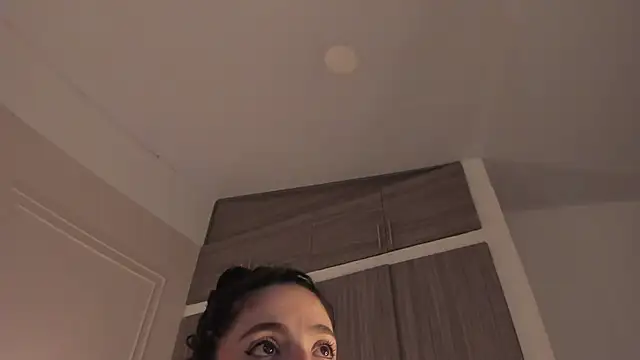 Angel-bells live XXX chat