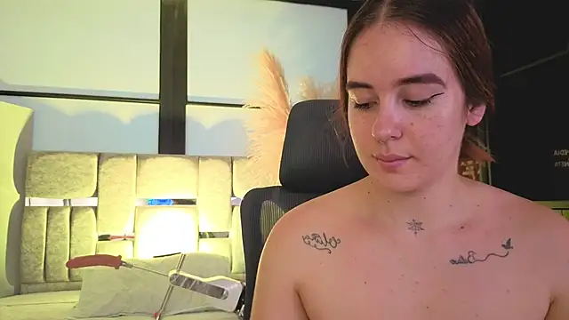 AlliceLovern Live XXX chat