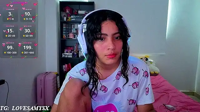 Lovelyamyy Chat XXX in diretta