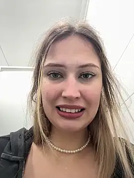 blonde_exe Chat XXX live