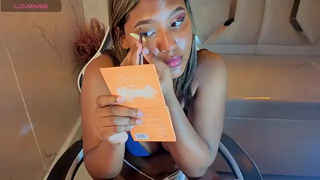 naomitp 라이브 XXX 채팅