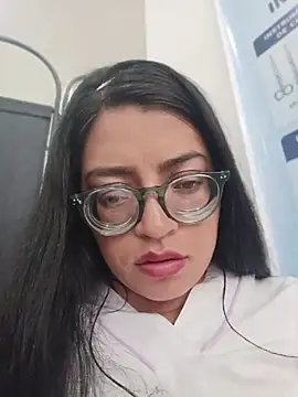 SOFI__10n Live XXX chat