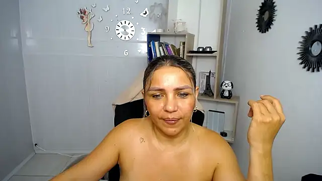 Онлайн чат XXX cum_bigass