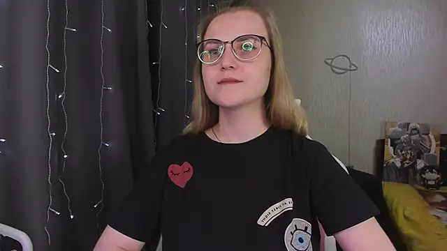Онлайн чат XXX MissBrightShine