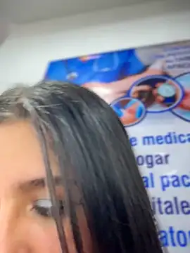 Онлайн чат XXX CAROLINE__07