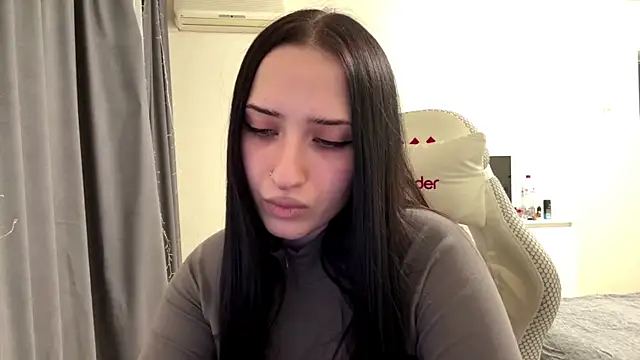 Chat XXX en directo de KiraJaydes