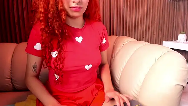 Aria_Morgan9: διαδικτυακό σόου στην κάμερα