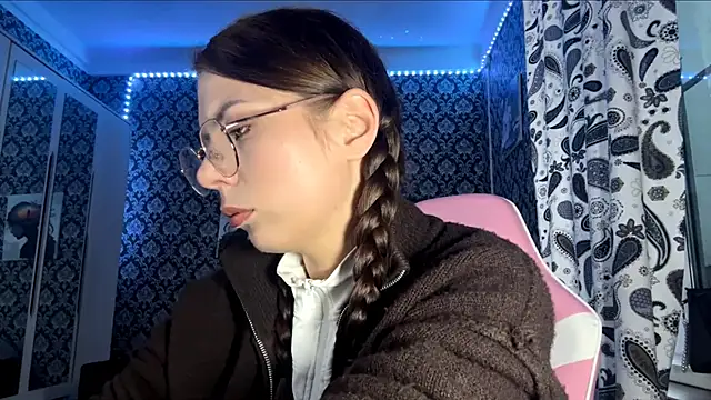 Онлайн чат XXX FeyAmpere