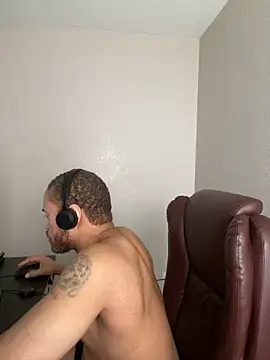 Fathero1time's Live XXX Chat