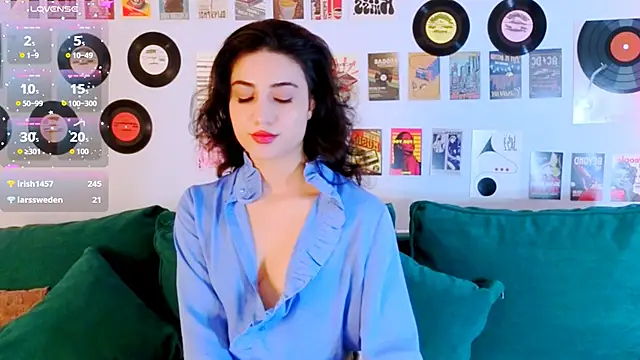 Maya_Rogerss Adlı Modelin Canlı XXX Sohbeti