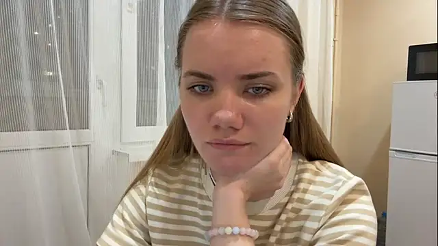 doana_bebriti Chat XXX in diretta