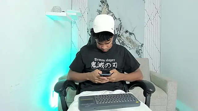 Chat +18 de TaylorClay_ ao vivo