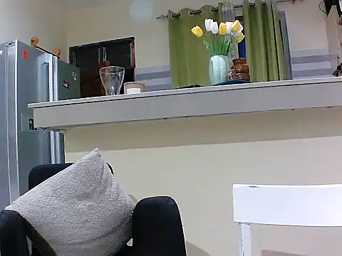 Kimberlysquit Adlı Modelin Canlı XXX Sohbeti