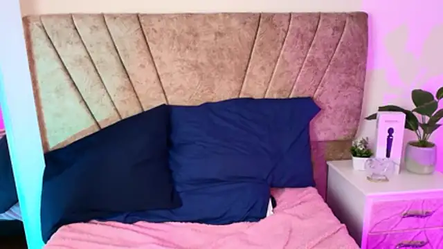 hannaa_cute – Naživo XXX chat