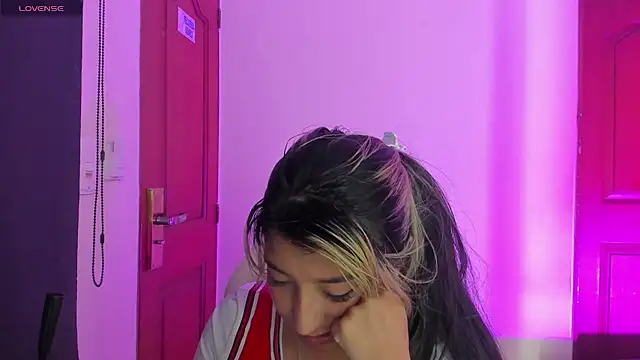 Dahiana_Dmour_ Adlı Modelin Canlı XXX Sohbeti