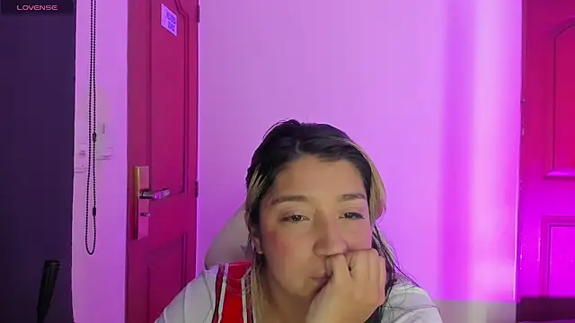 Chat +18 de Dahiana_Dmour_ ao vivo