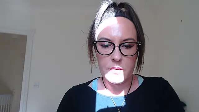 Humiliatrixxxx's Live XXX Chat
