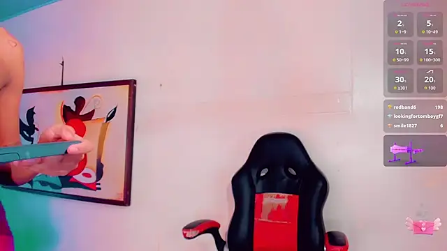 XXX chat uživo modela _ChanellR_
