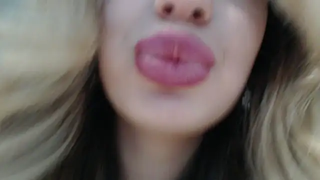 دردشة Your_Jessy الجنسية المباشرة