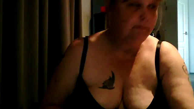 Sylviastar46 Chat XXX live