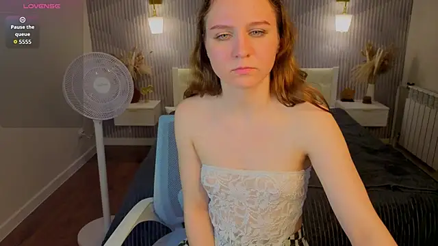 Онлайн чат XXX Vicki_Milles