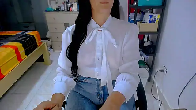 BitterMomXxx – webcam-show