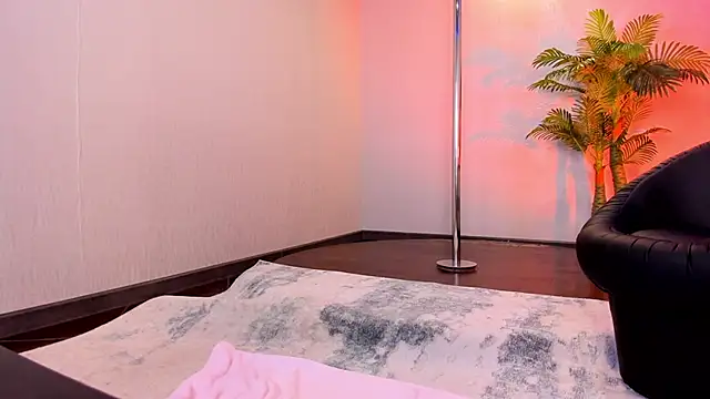 AlbaLimory 即時 XXX 聊天