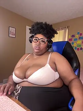 Chocolatebunnyxx96 – Naživo XXX chat