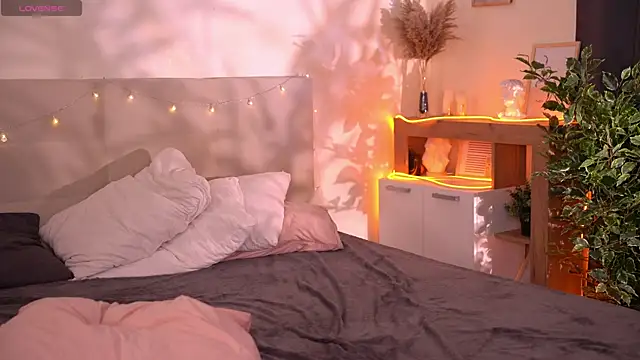 Онлайн чат XXX Miabreeze