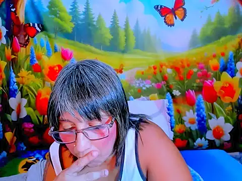 indianroxy's Live XXX Chat