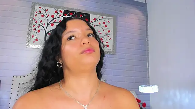 MeyBaldini Adlı Modelin Canlı XXX Sohbeti